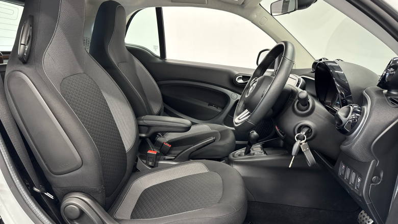 Smart EQ fortwo coupe 60kW EQ Pulse Premium 17kWh 2dr Auto [22kWCh] Electric Coupe